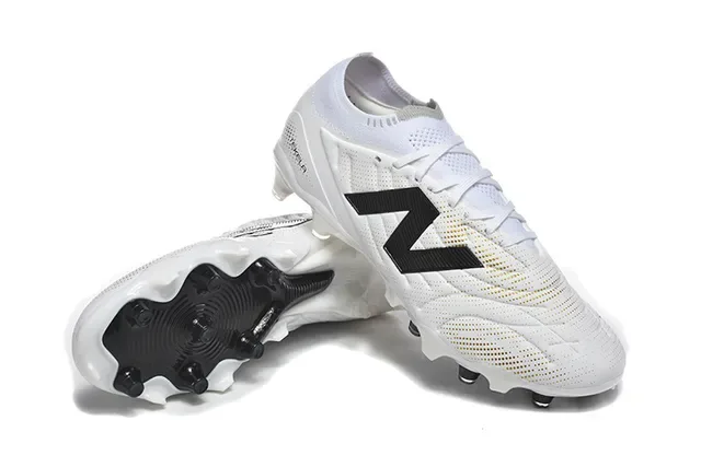 New Balance सफेद काला लो-कट निट अपर असममित लेसिंग सिस्टम फर्म-ग्राउंड सॉकर जूते 7