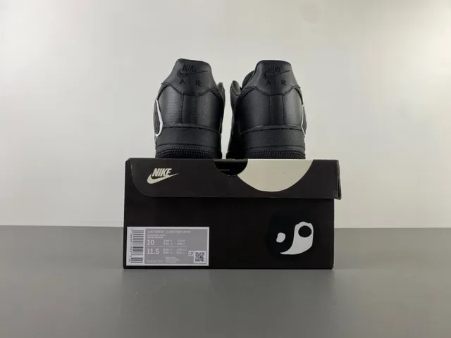 Nike Air Force 1 Black White Leather Upper Oversized Logo Lifestyle Sneakers 17