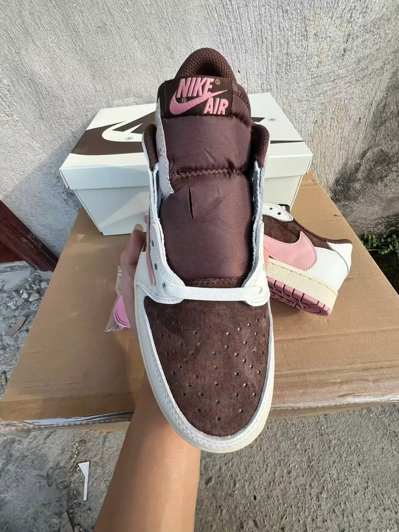 Nike Air Jordan 1 Low Marrom Branco Rosa Tênis Lifestyle 3