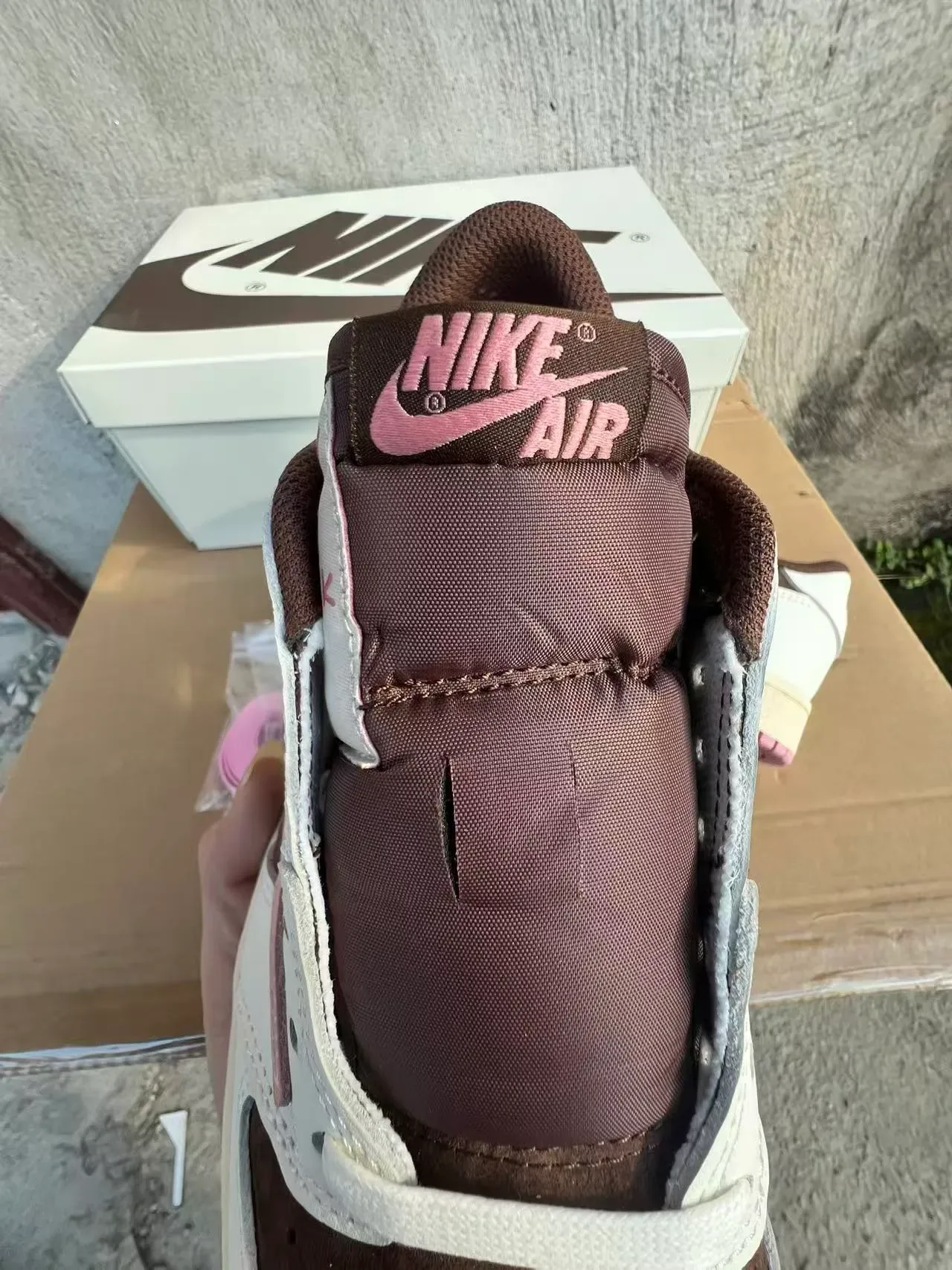Nike Air Jordan 1 Low Marrom Branco Rosa Tênis Lifestyle 4