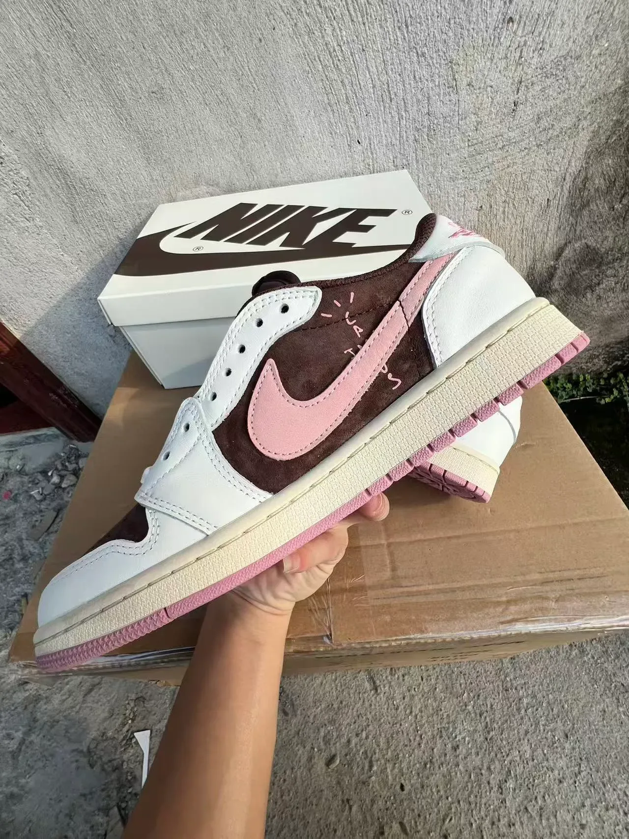 Nike Air Jordan 1 Low Marrom Branco Rosa Tênis Lifestyle 5