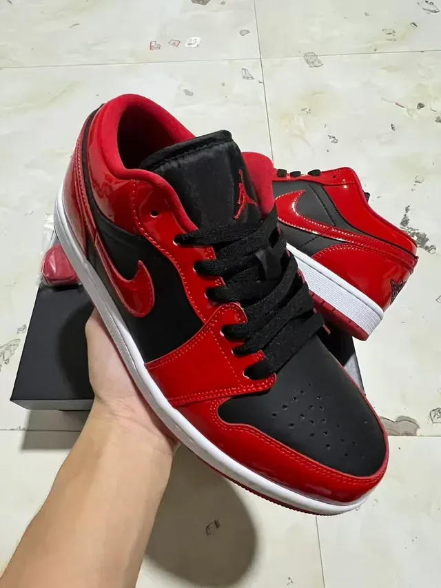 Nike Air Jordan 1 Low Sneakers Lifestyle Brillant Rouge Noir Blanc 2
