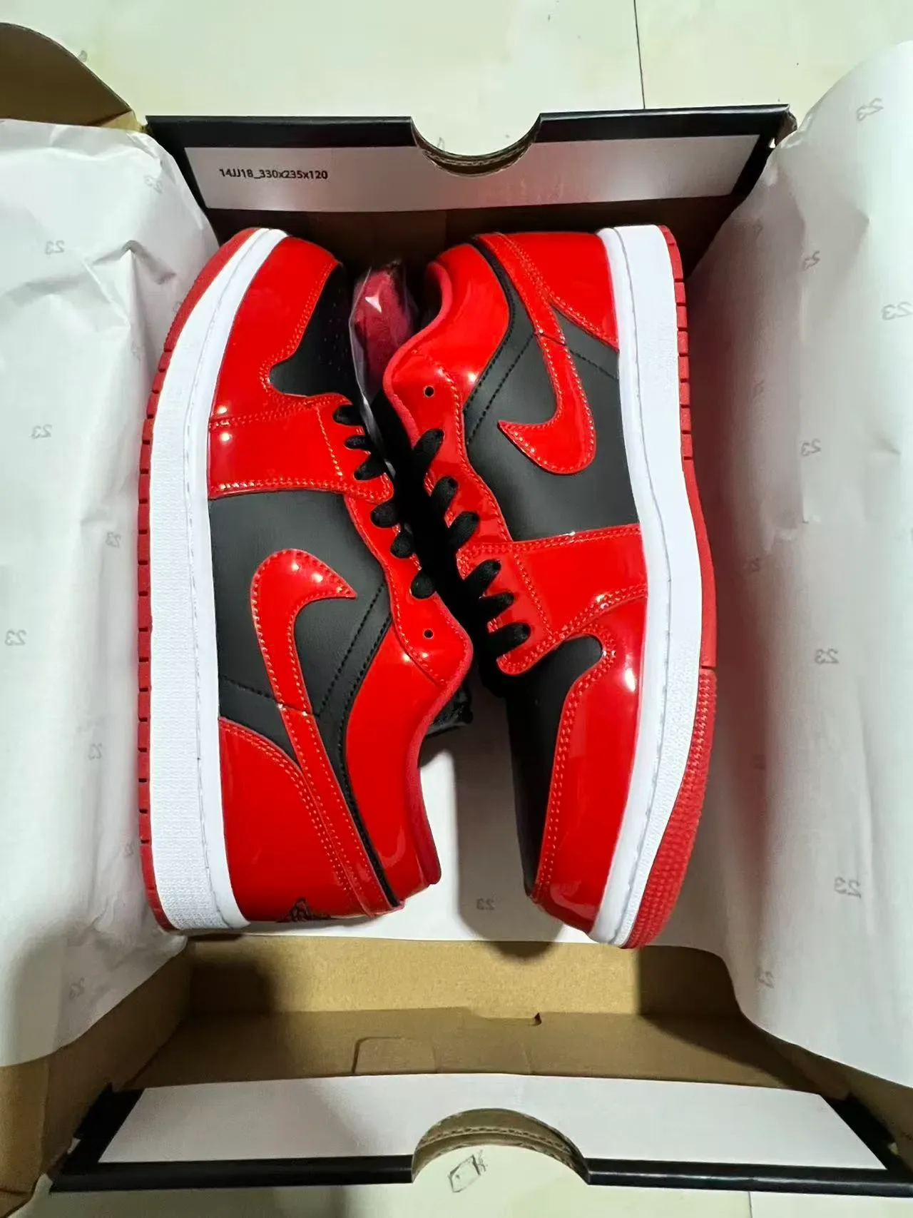 Nike Air Jordan 1 Low Sneakers Lifestyle Brillant Rouge Noir Blanc 9