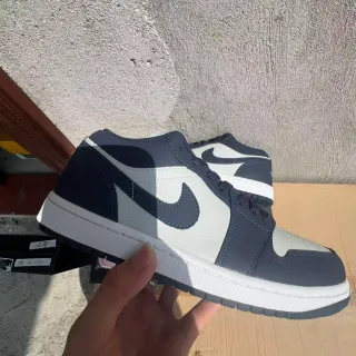 Nike Air Jordan 1 Low Navy White حذاء أسلوب الحياة