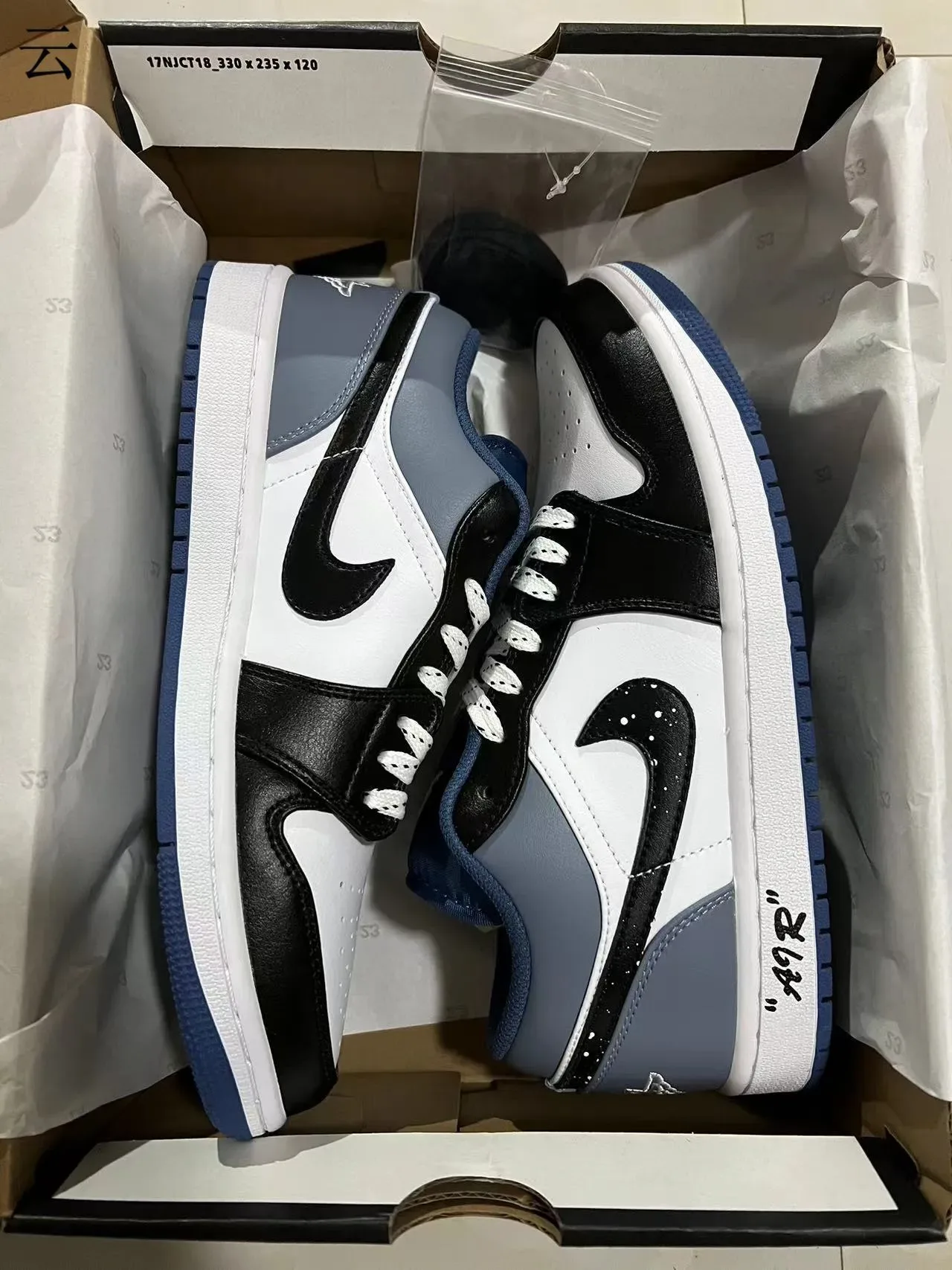 Nike Air Jordan 1 Blanc Noir Baskets Lifestyle Basses en Cuir avec Panneaux 9