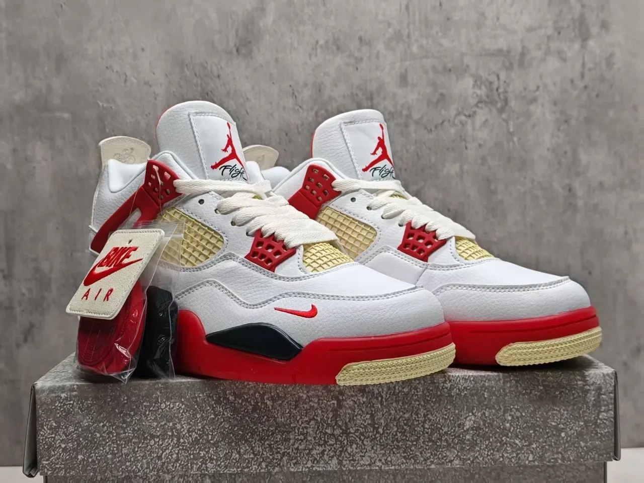 Nike Air Jordan 4 أبيض أحمر بيج حذاء كرة السلة 3