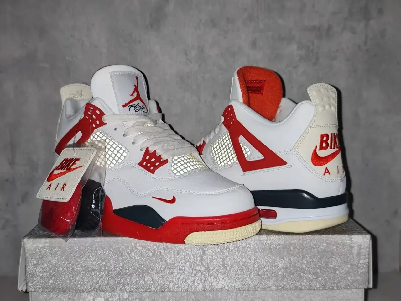 Nike Air Jordan 4 أبيض أحمر بيج حذاء كرة السلة 7