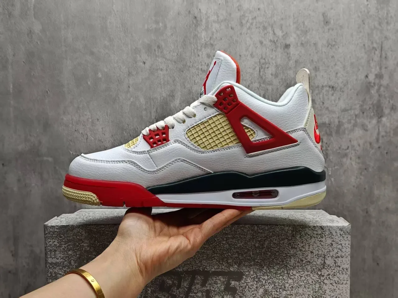 Nike Air Jordan 4 أبيض أحمر بيج حذاء كرة السلة 13