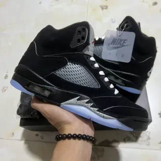 Nike Air Jordan 5 काले चांदी हल्का नीला बास्केटबॉल जूते