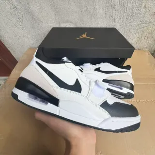 Nike Air Jordan Legacy 312 أبيض وأسود لايف ستايل سنيكرز