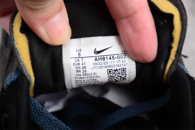 Nike Air Max 1 رمادي داكن وأزرق سويد Lifestyle Sneakers 3