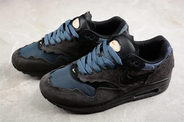Nike Air Max 1 رمادي داكن وأزرق سويد Lifestyle Sneakers 9
