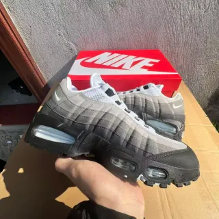 Nike Air Max 95 Gris Negro Blanco Zapatillas Lifestyle
