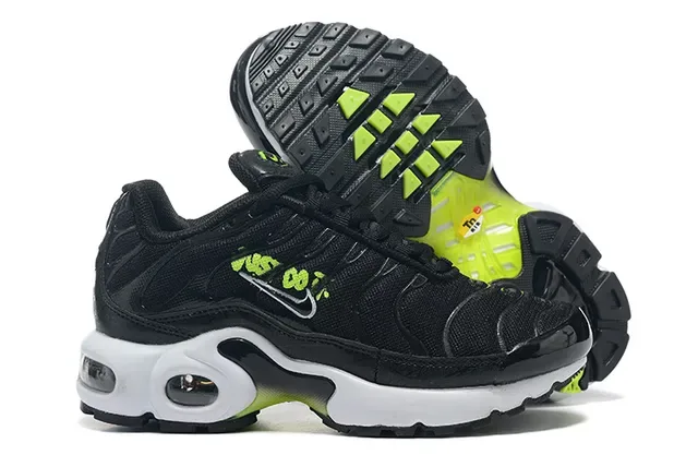 Nike Air Max Plus Black Pink Gradient Lifestyle Sneakers 9
