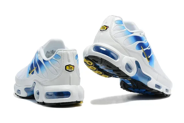 Nike Air Max Plus Black Silver Lifestyle Sneakers 13