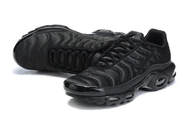 Nike Air Max Plus Light Blue Black White Lifestyle Sneakers 11