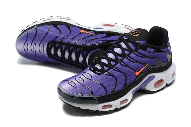 Nike Air Max Plus Light Blue Black White Lifestyle Sneakers 17