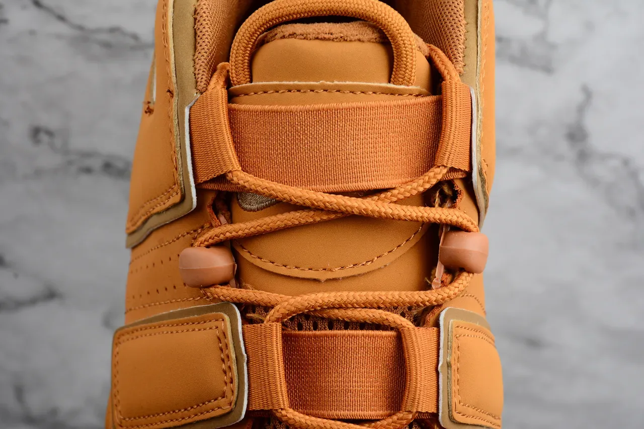 Nike Air More Uptempo Tan Sapatos de Basquete de Couro 3
