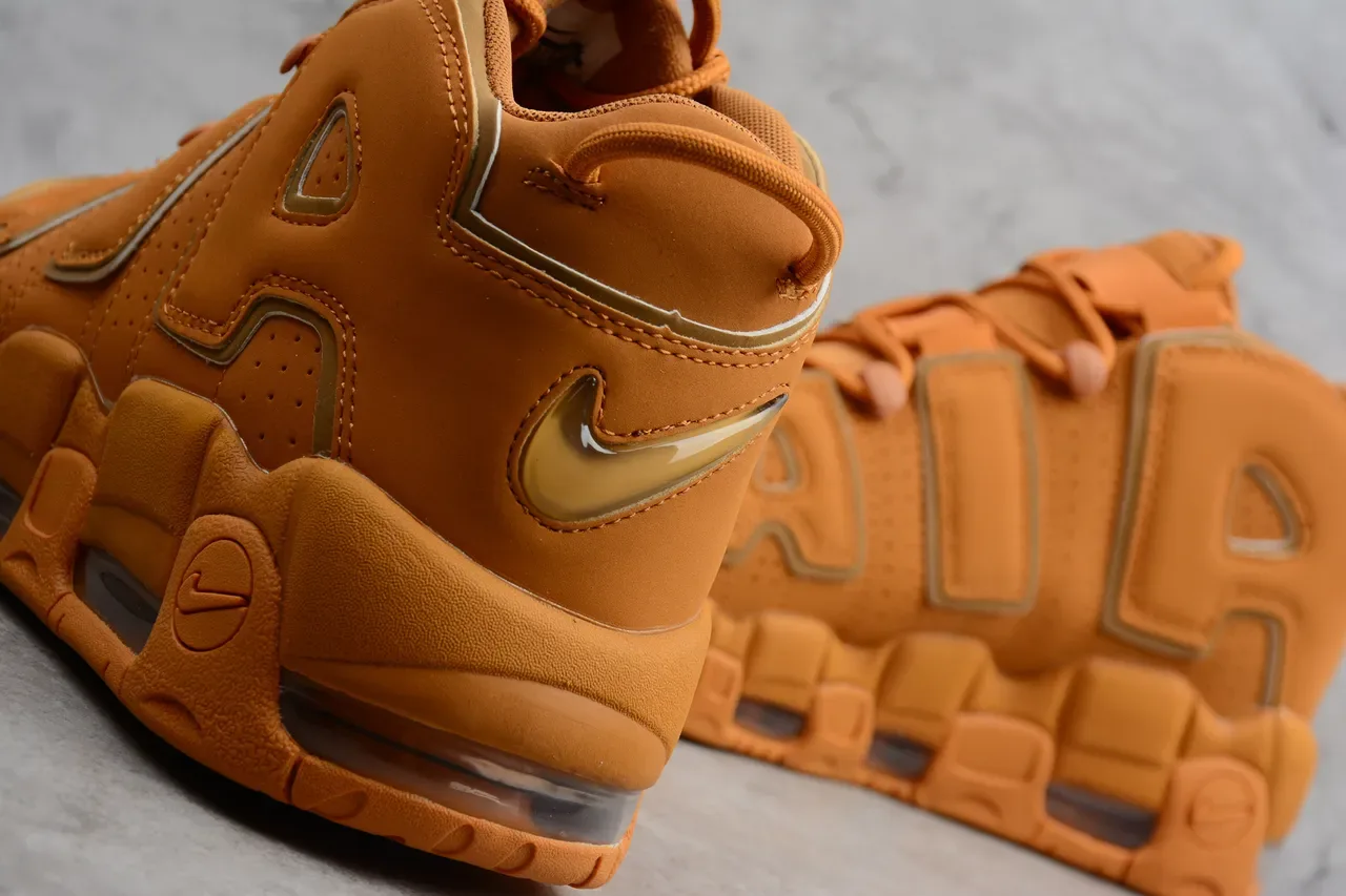 Nike Air More Uptempo Tan Sapatos de Basquete de Couro 5