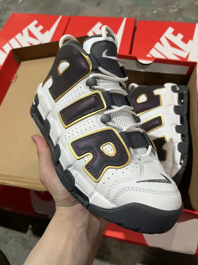 Nike Air More Uptempo Zapatos de Baloncesto Blanco Púrpura Dorado 2