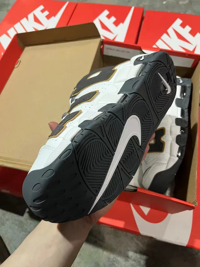 Nike Air More Uptempo Zapatos de Baloncesto Blanco Púrpura Dorado 4
