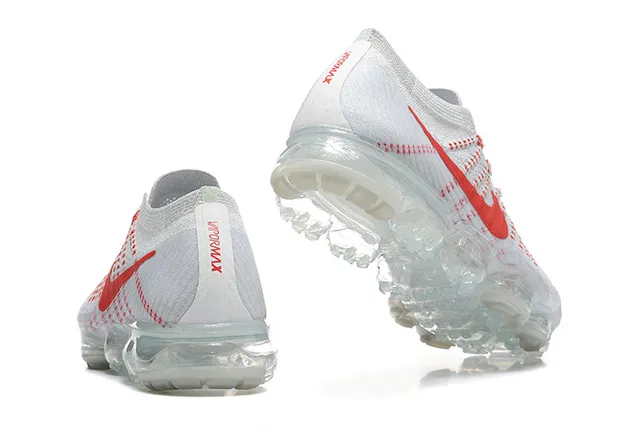 Nike Air VaporMax Flyknit ধূসর এবং লাল দৌড়ের জুতো 2