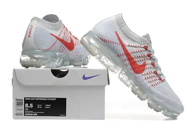 Nike Air VaporMax Flyknit ধূসর এবং লাল দৌড়ের জুতো 8