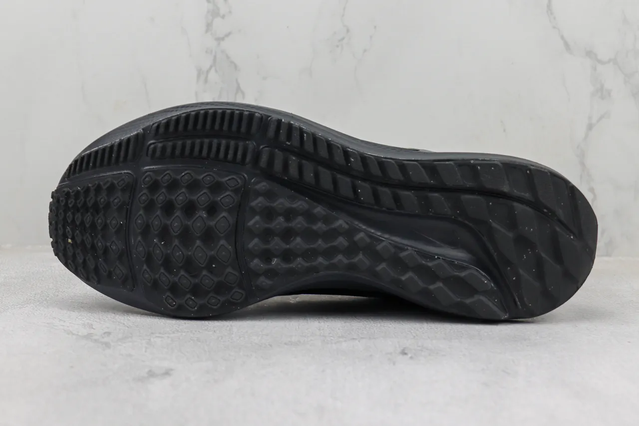 Nike Air Zoom Pegasus 40 Black Running Shoes 8