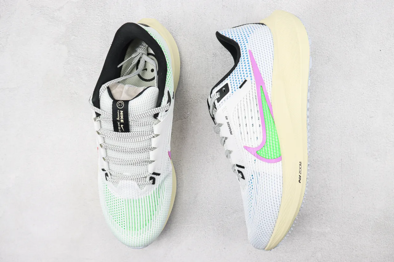 Nike Air Zoom Pegasus 40 Zapatillas de correr blancas moradas verdes 3