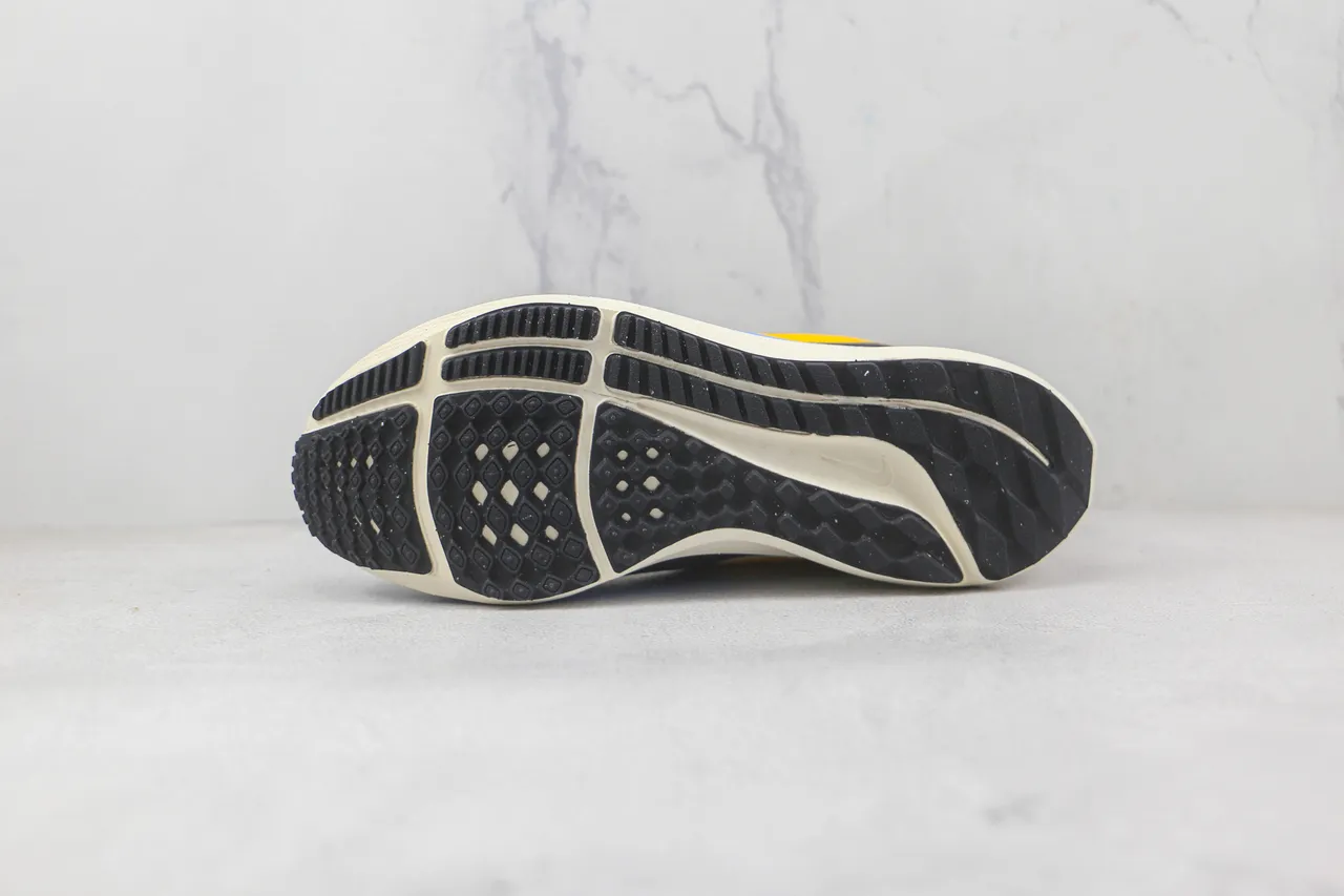 Nike Air Zoom Pegasus Navy Yellow, parte superior em knit engineered, sola de espuma em camadas, tênis de corrida 8