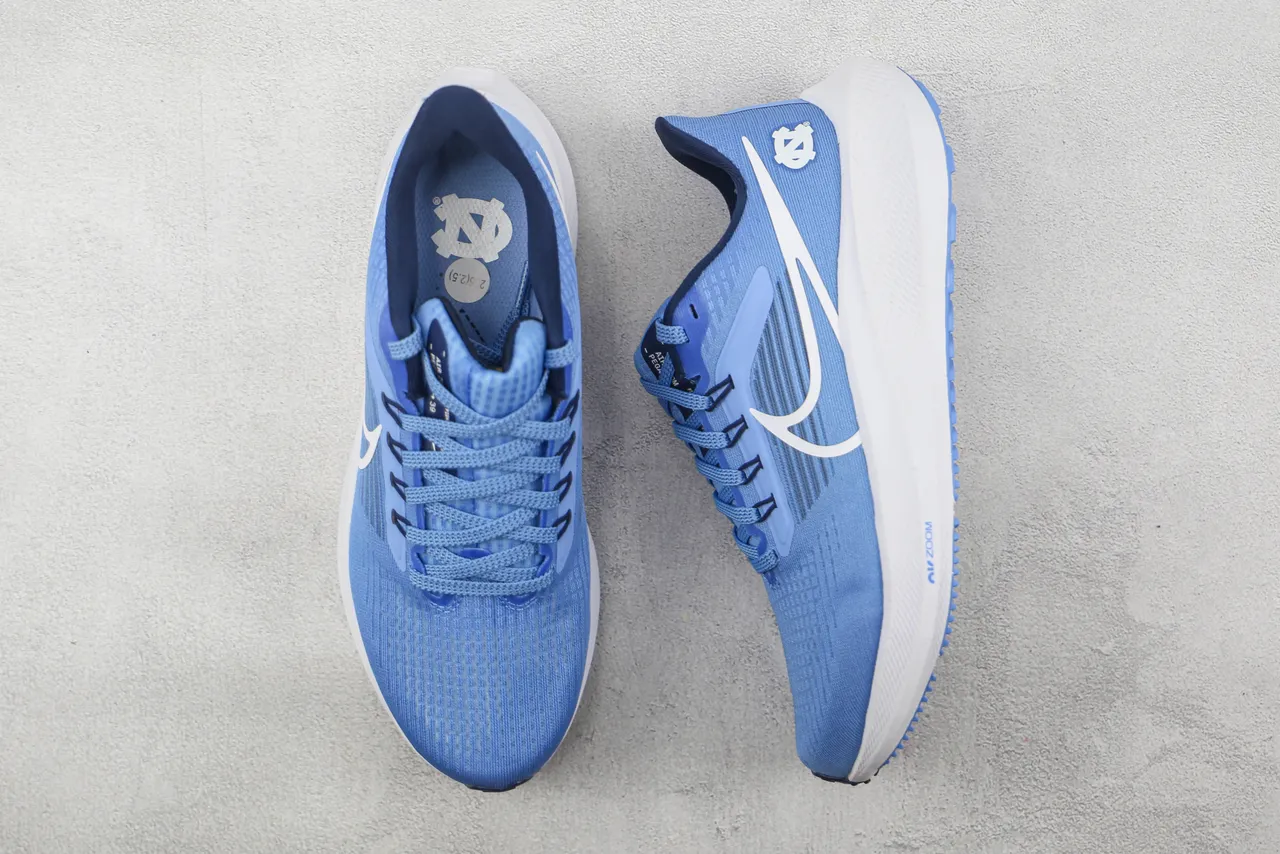 Nike Air Zoom Pegasus North Carolina Tar Heels Running Shoes 3