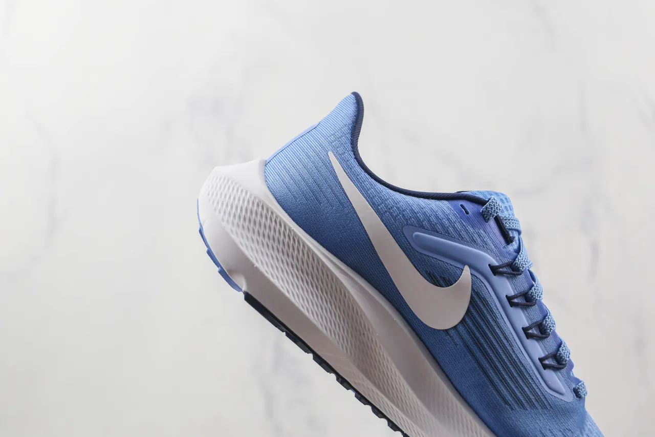 Nike Air Zoom Pegasus North Carolina Tar Heels Running Shoes 5