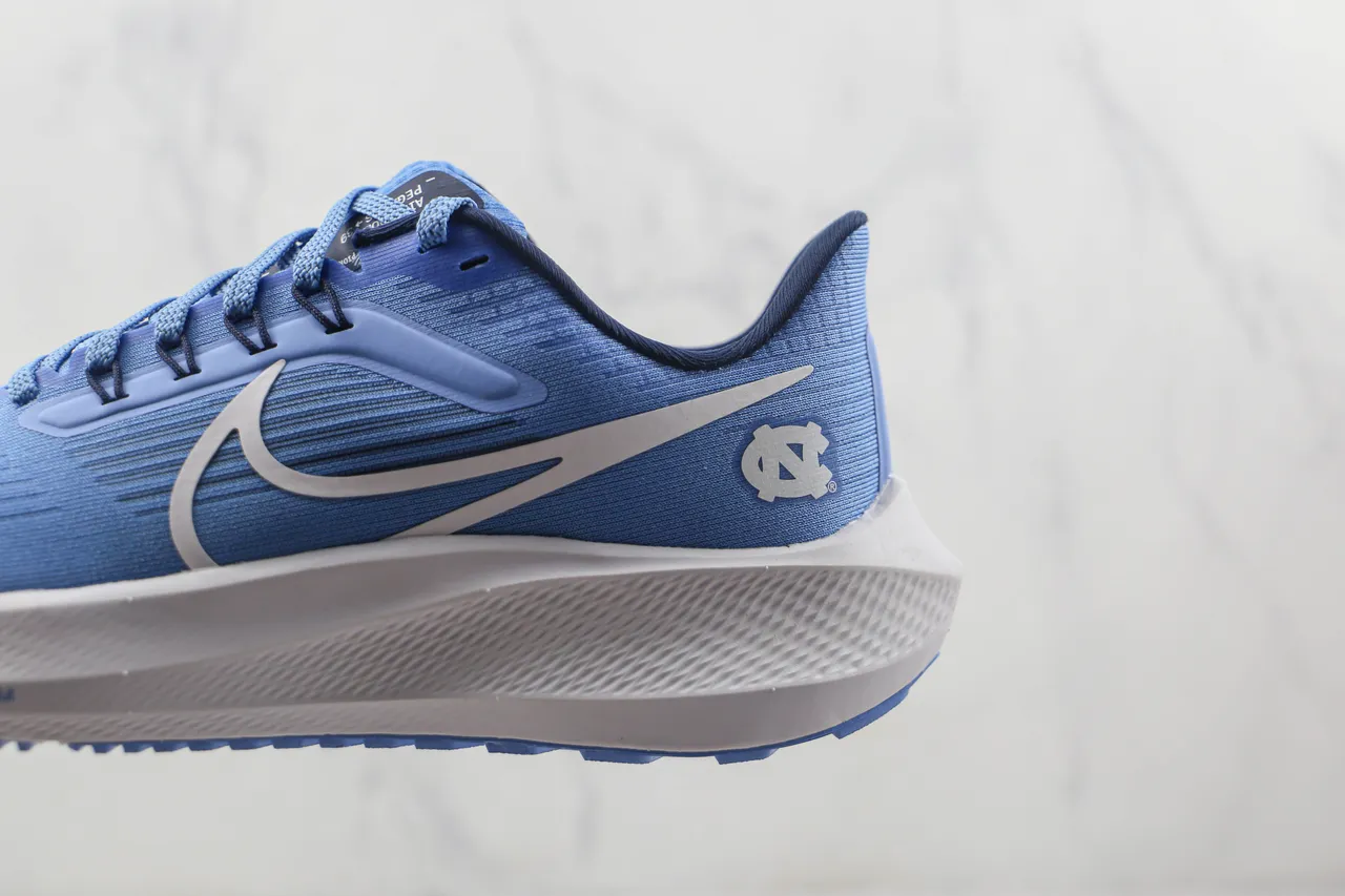 Nike Air Zoom Pegasus North Carolina Tar Heels Running Shoes 7