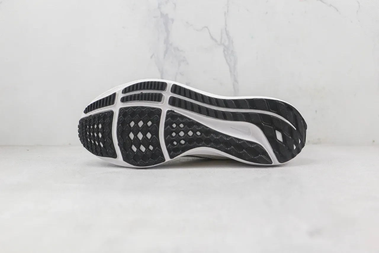 Nike Air Zoom Pegasus White Black Breathable Engineered Mesh Upper Swoosh Overlay Running Shoes 8