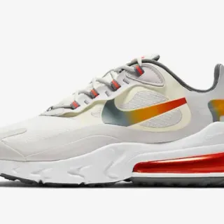 Nike Beige Naranja Zapatillas Lifestyle Upper De Malla Y Sintético En Capas Oversized Air Cushioning Visible Unit