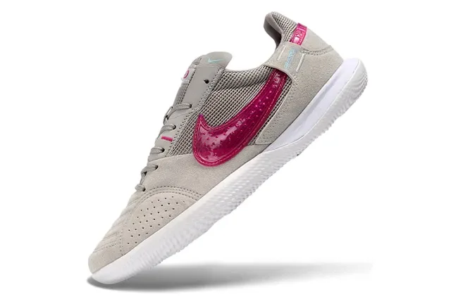 Nike 米色粉色 低帮 麂皮网面 室内足球鞋 3