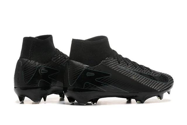 Nike Chaussures de football noir et bleu, col de chaussette à coupe haute, upper en tricot texturé, pour sol ferme 2