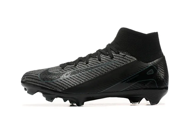Nike Chaussures de football noir et bleu, col de chaussette à coupe haute, upper en tricot texturé, pour sol ferme 10