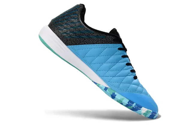 Nike Negro Azul Low-Top Zapatillas con Capuchón Acolchado 2