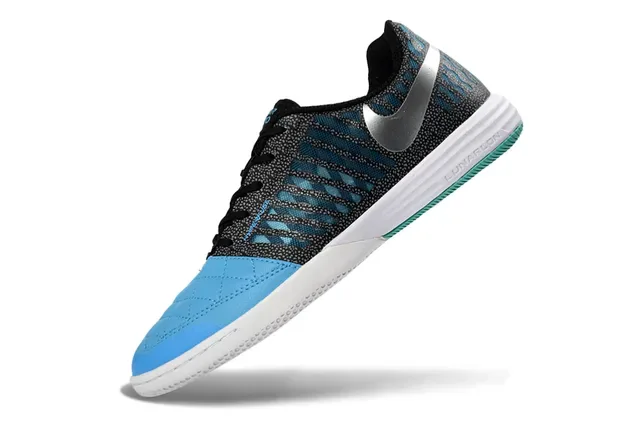 Nike Negro Azul Low-Top Zapatillas con Capuchón Acolchado 3