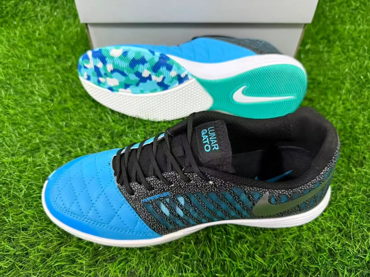 Nike Negro Azul Low-Top Zapatillas con Capuchón Acolchado 12