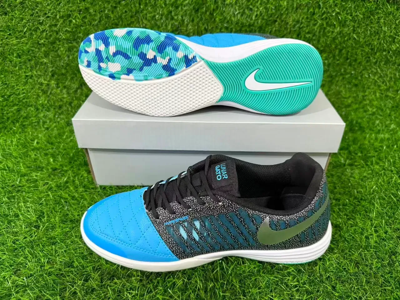 Nike Negro Azul Low-Top Zapatillas con Capuchón Acolchado 13
