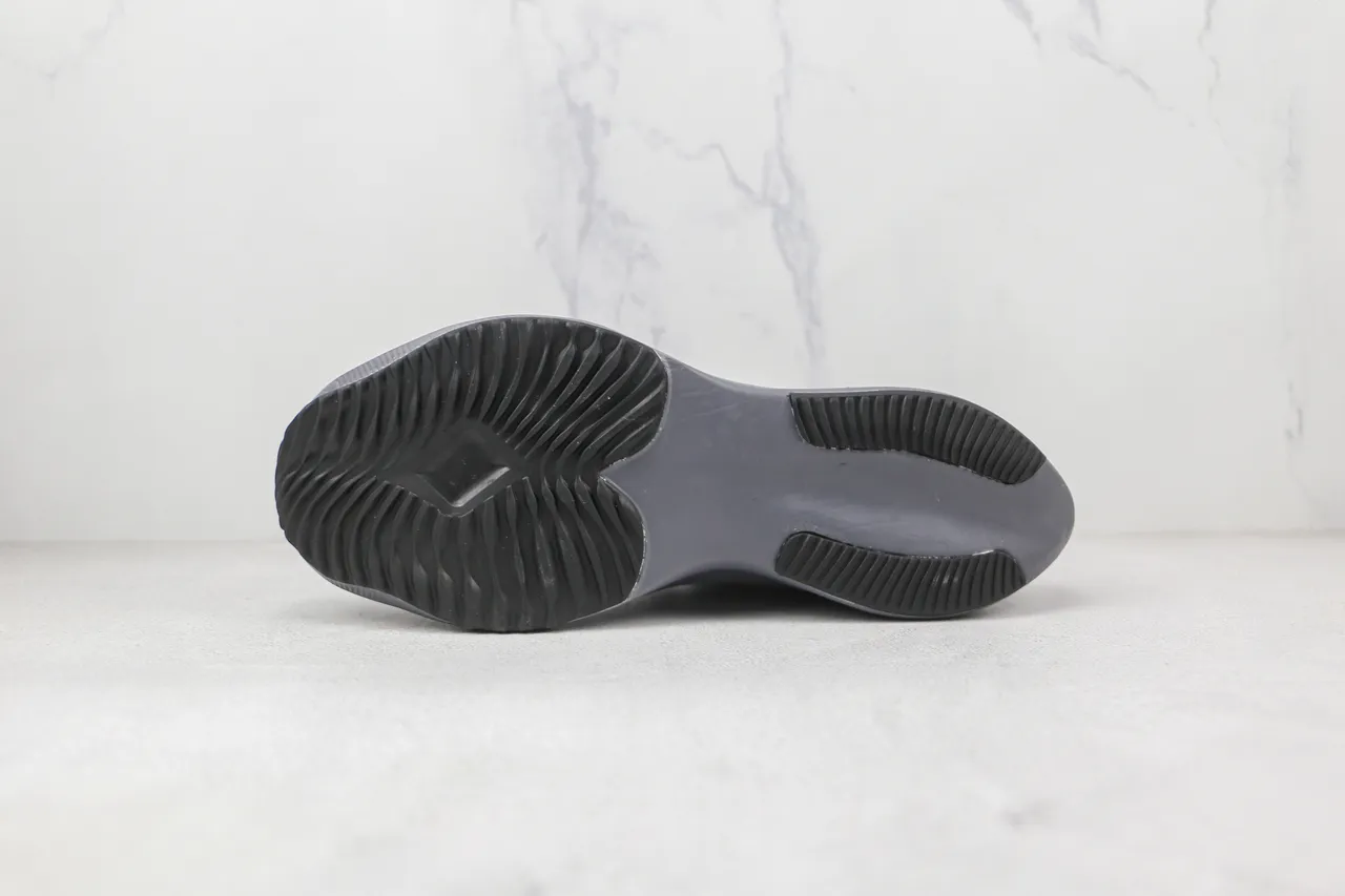 Nike Tênis de corrida pretos cinza com malha superior listrada embossada RUN midsole 3