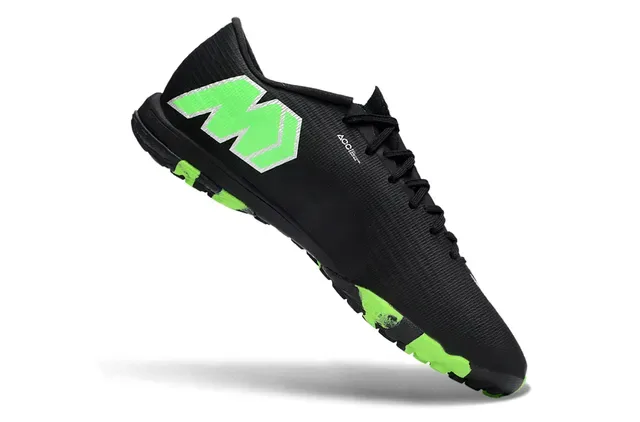نايك أسود وأخضر Flyweave Upper Neon Swoosh Accent Turf أحذية كرة القدم 2