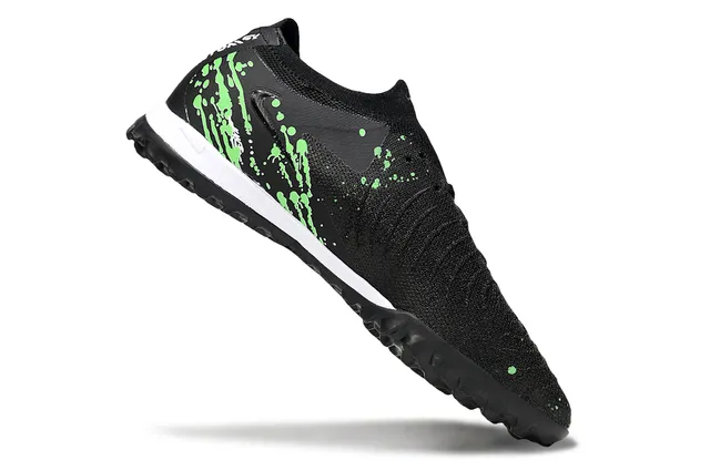 Nike Zapatillas de fútbol turf negro y verde con upper de knit y gráfico de salpicadura de pintura 2