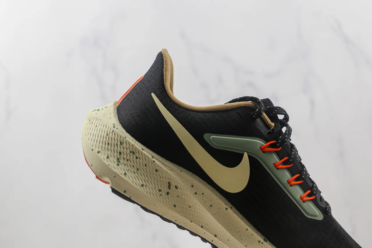 Nike Black Orange Engineered Mesh Upper Speckled Midsole Running Shoes 5