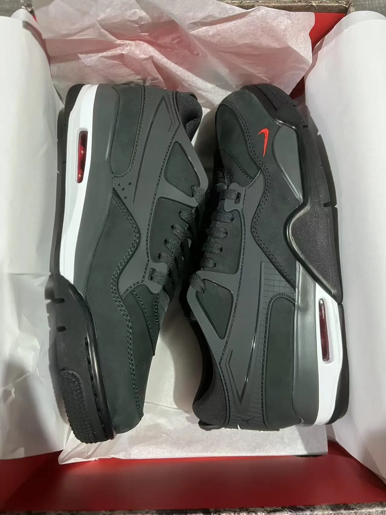 Nike Noir Rouge Superpositions Synthétiques Stratifiées Fenêtre Unité Air Chaussures Lifestyle 9