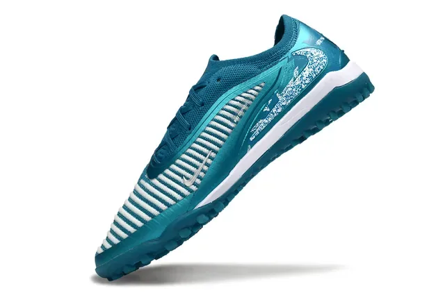 Nike Tênis de futebol turf de perfil baixo upper sintético azul branco toebox de malha listrada 3