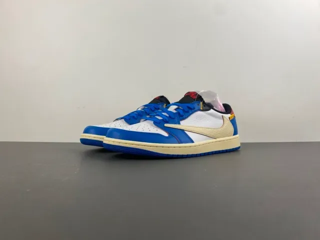 Nike Blue White Low-Top Color-Blocked Lifestyle Sneakers 10