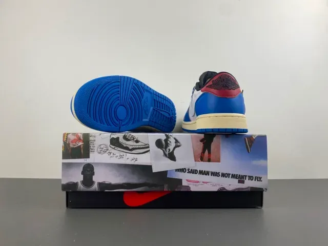 Nike Blue White Low-Top Color-Blocked Lifestyle Sneakers 16